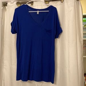 Loose fit comfortable v neck